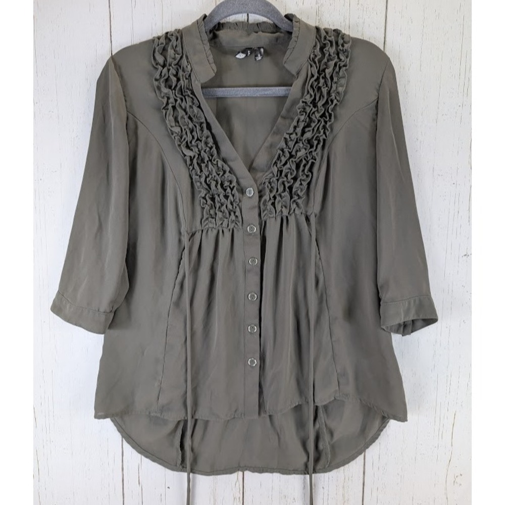 Love Haight Size Medium Green Ruffle Front V Neck 3/4‎ Sleeve Womens Blouse
